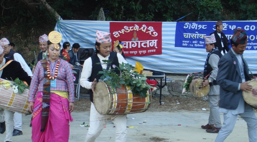 Cultural_dance_at_annapurna_region